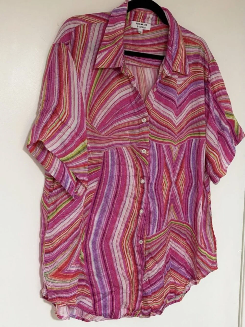 Frankies Bikinis Women’s Button Up Top in Pink Pattern Size XL